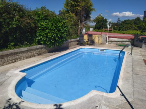 Apartamento con jardín y piscina temporada verano privados